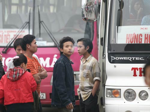 Bến tàu, bến xe không khói thuốc Cần nỗ lực từ nhiều phía